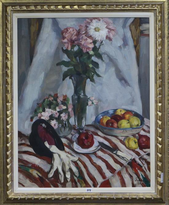 Victor Chaus (Russian, b. 1940) Chrysanthemums 89 x 69cm